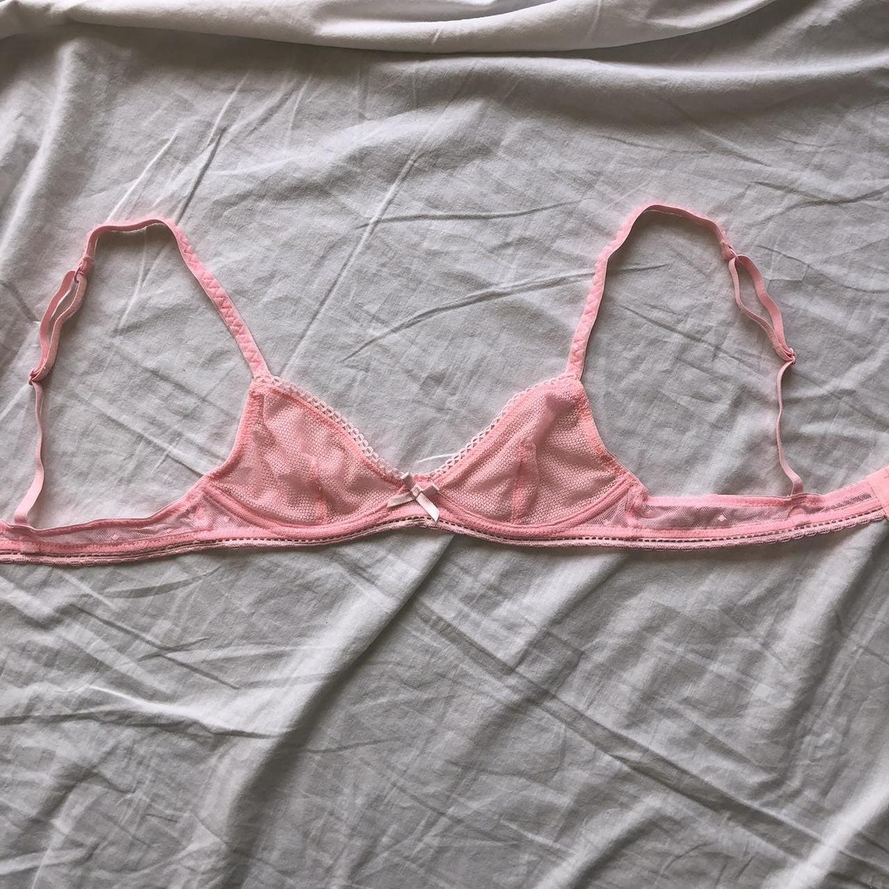 cutest pink bra XXS XS I think it’s a junior... Depop