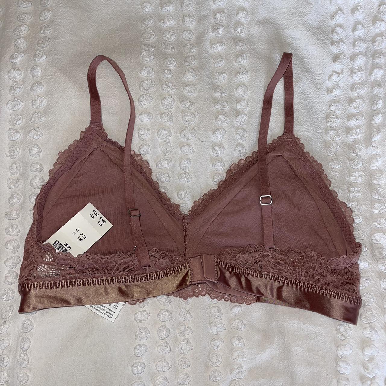 Gilly Hicks bra - Depop