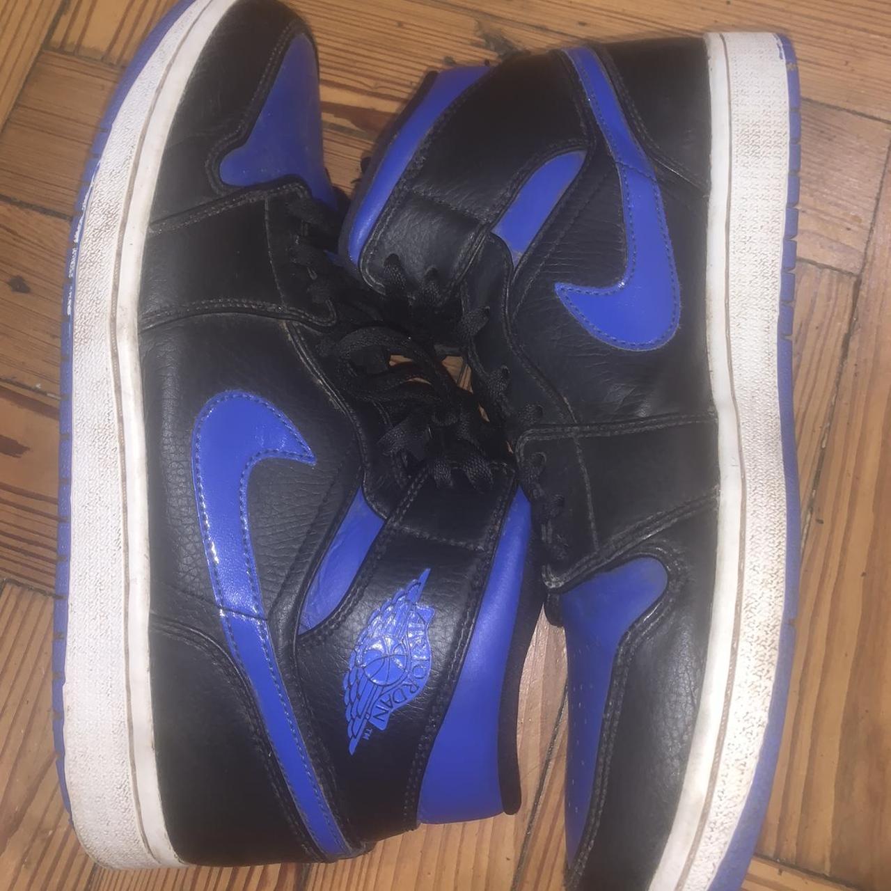 Jordan Men's Black and Blue Trainers | Depop