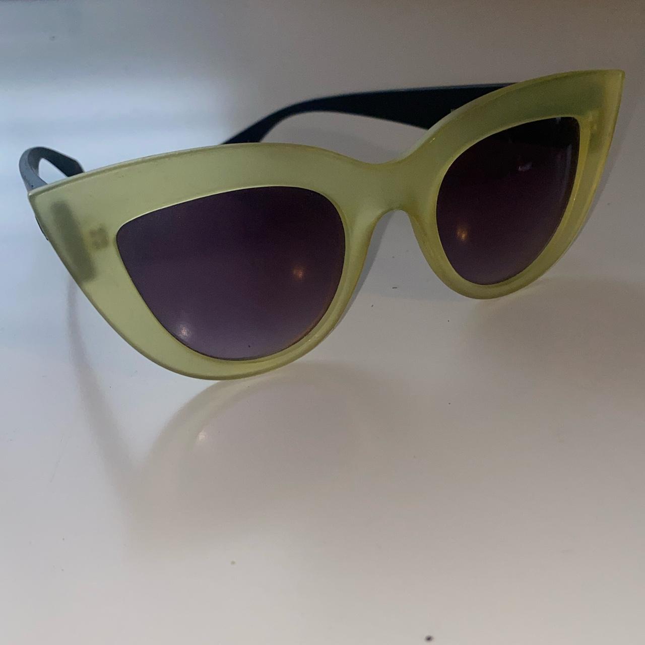 QUAY green cat eye sunglasses 20 shipped Depop