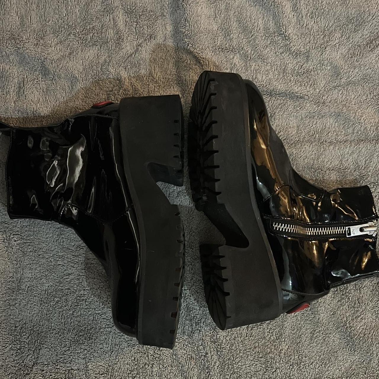 unif black boots