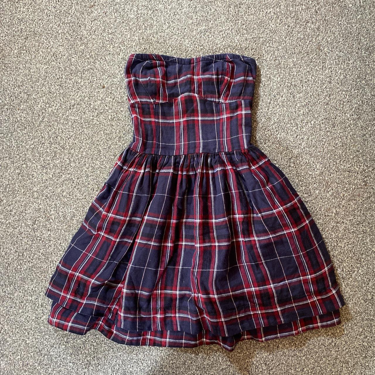 Cute vintage strapless skater dress Size xxs Worn... Depop