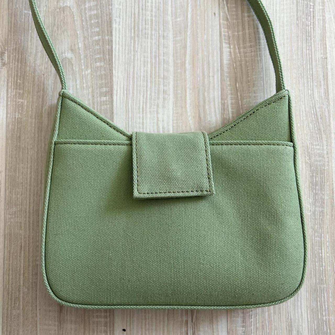 Brandy Melville green shoulder bag 💚 Perfect size... Depop