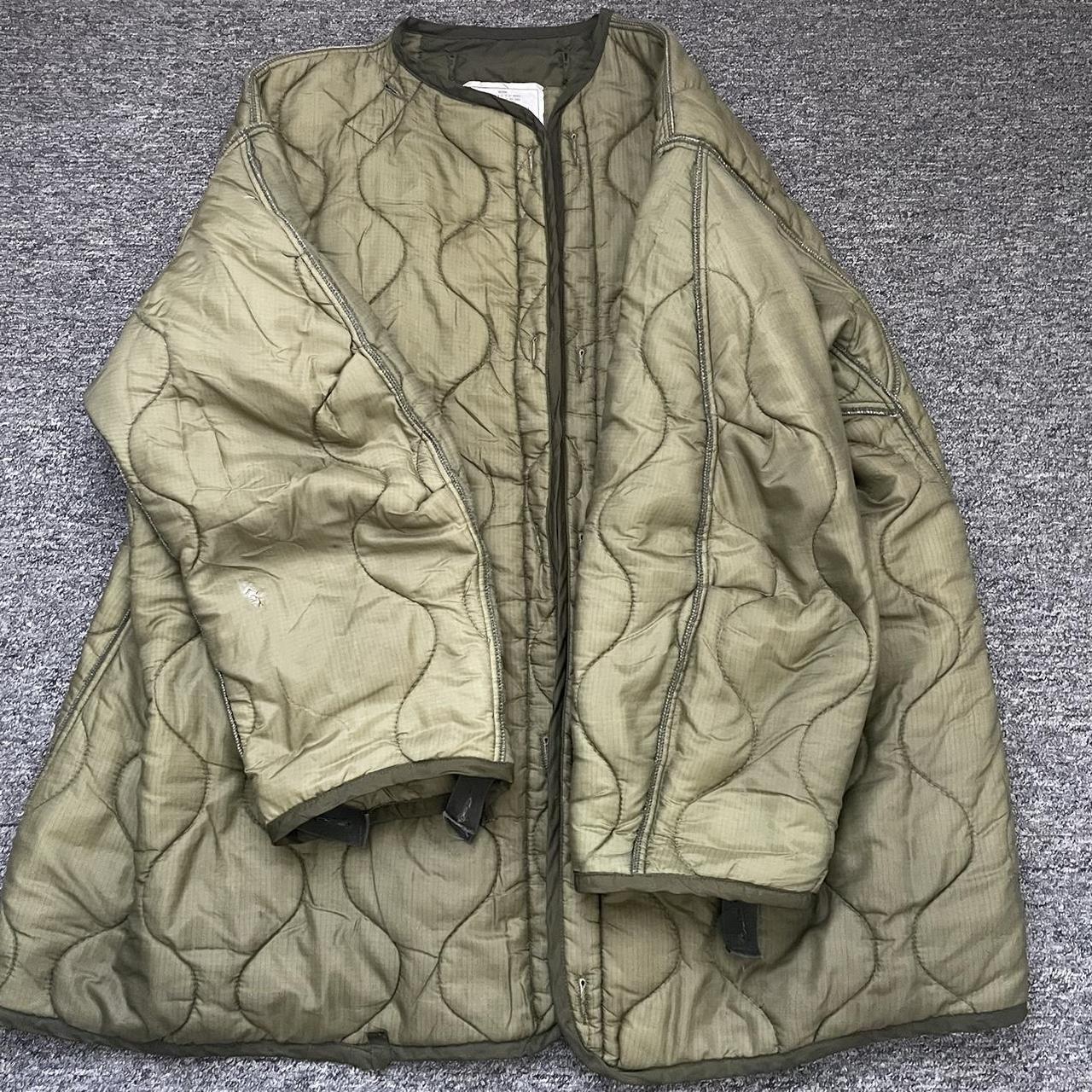 Quilted military liner jacket sz medium fits XL... - Depop