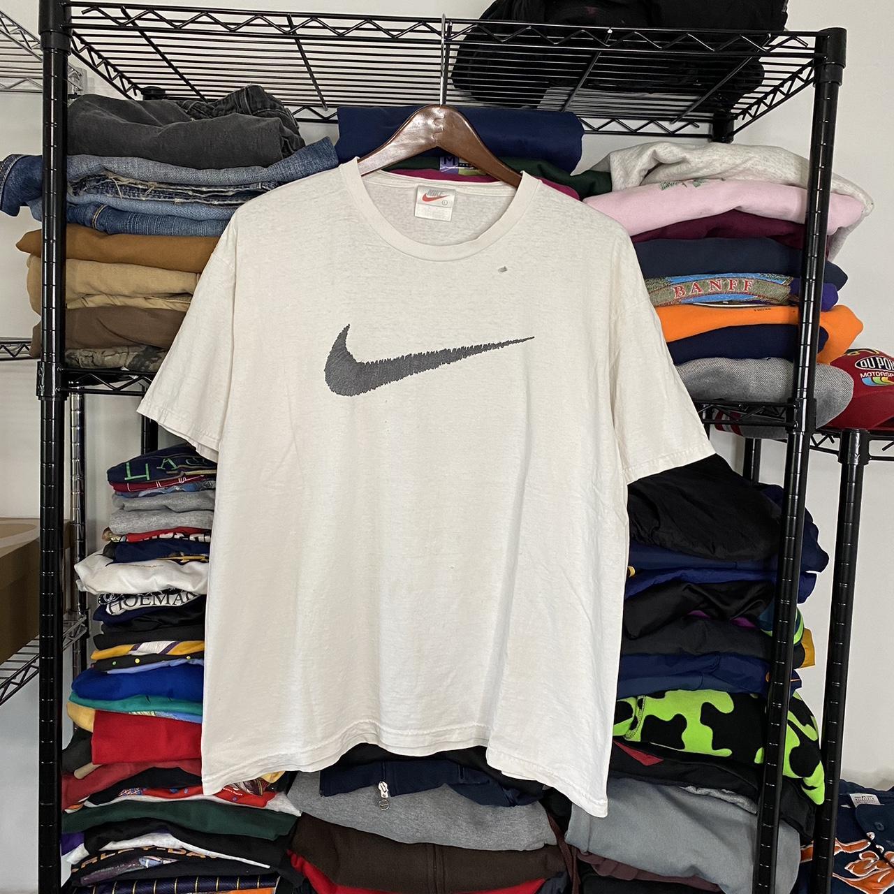 90's Vintage Braves Nike Center Swoosh Shirt Tagged - Depop