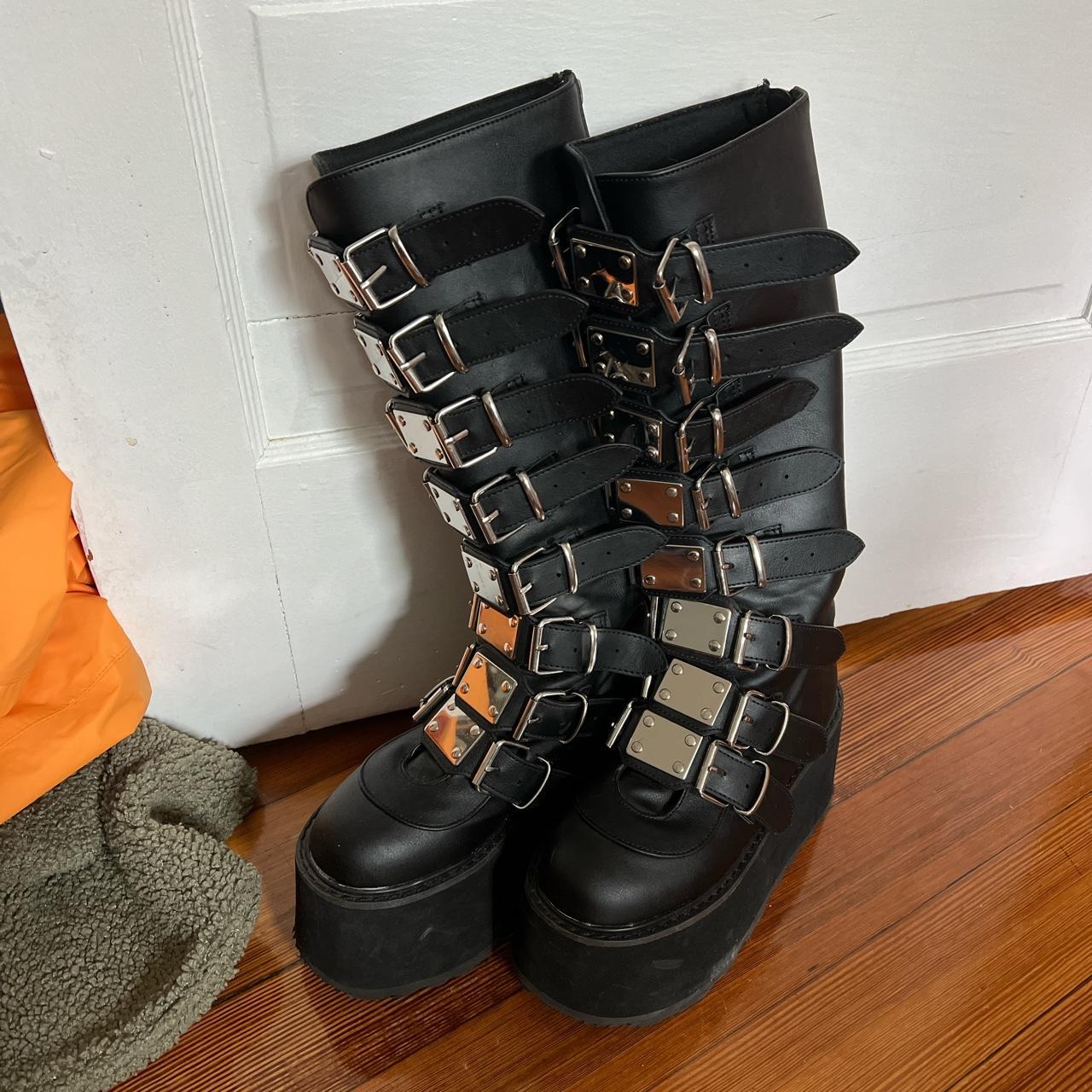 Demonia hot sale boots platform