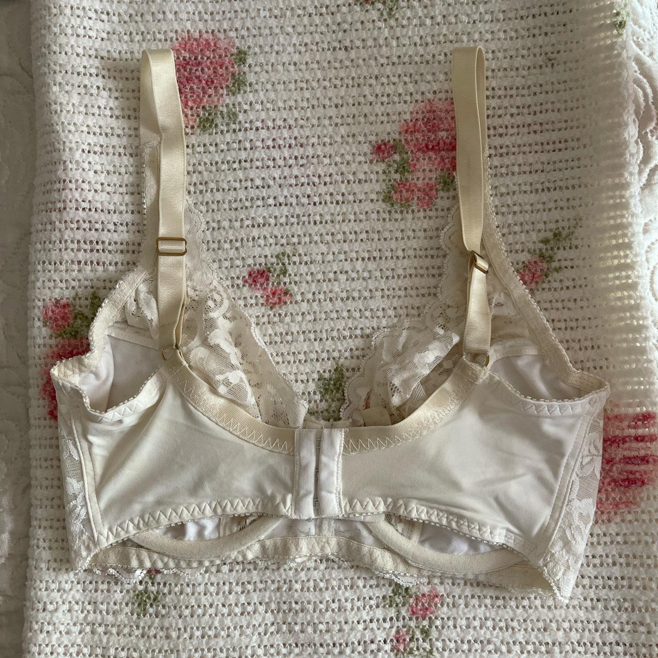 Vintage 1970s 70s 1980s 80s Sears bra. Size 38D.... - Depop