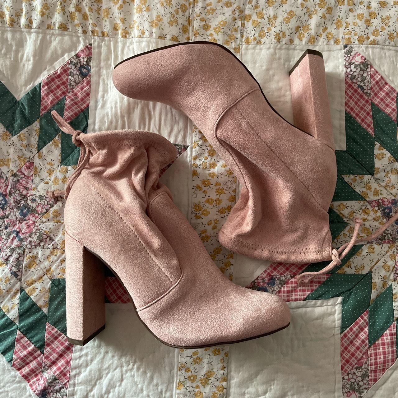 Light pink outlet suede booties