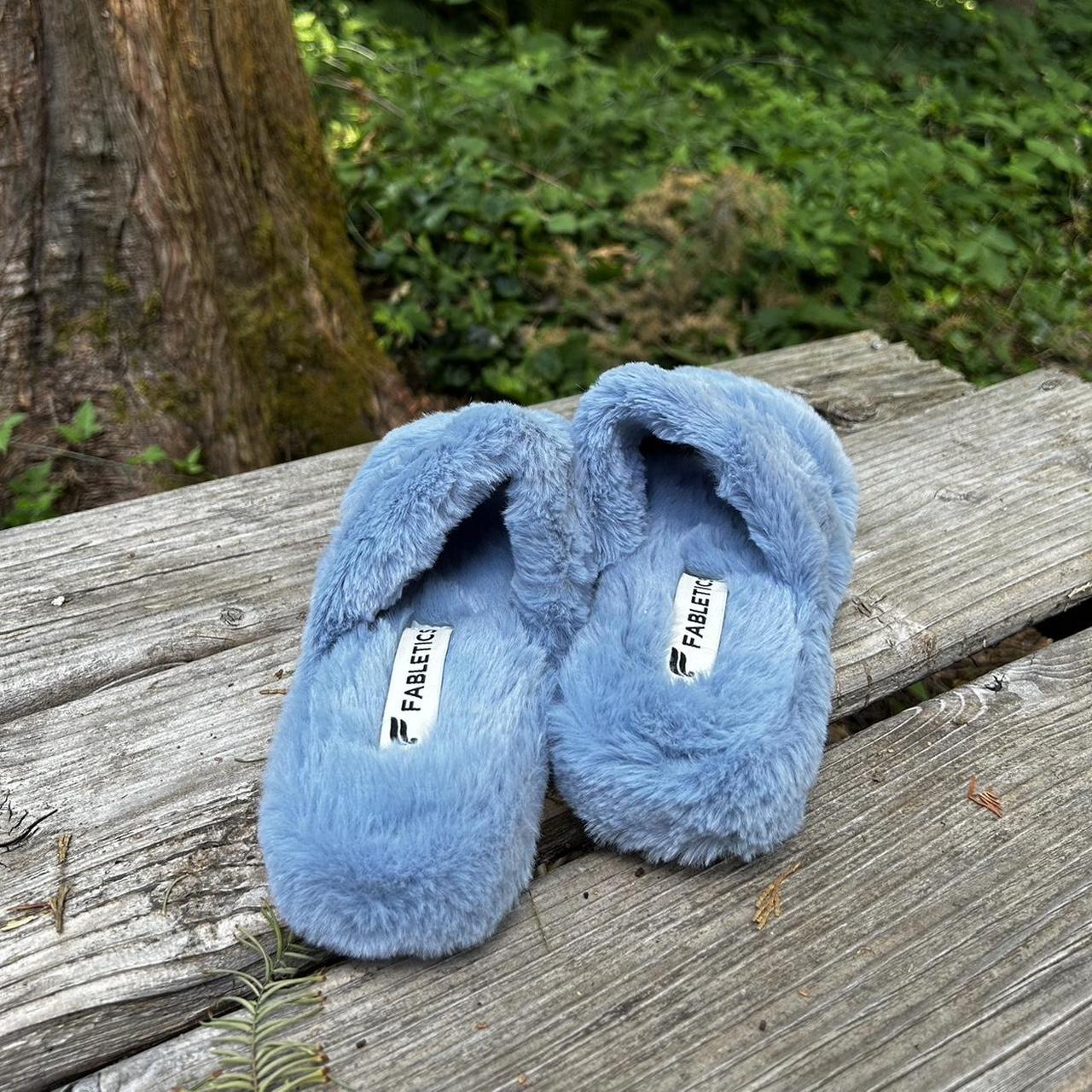 Blue hot sale furry slippers