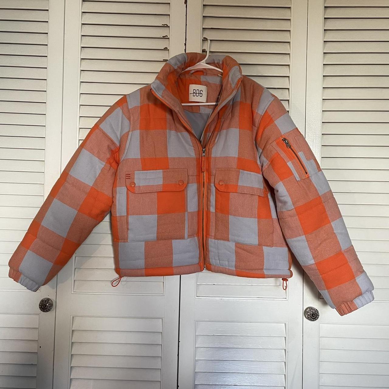 Urban outfitters 2024 orange puffer jacket