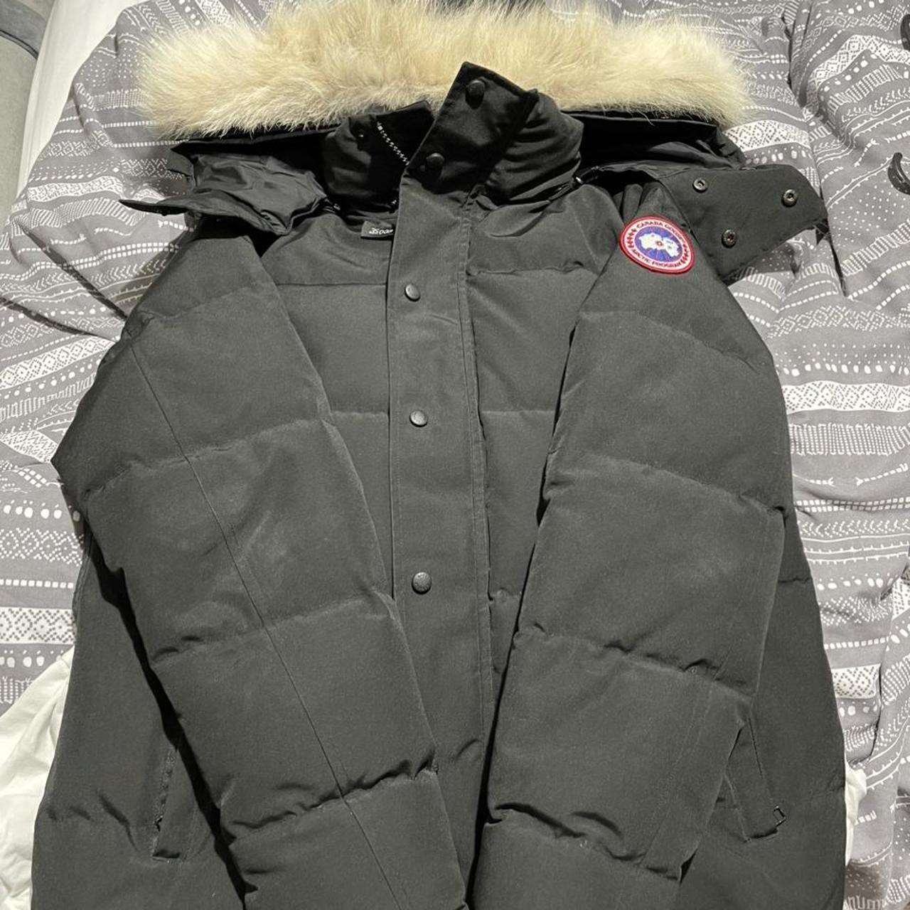 Canada goose Whyndham size Large Perfect condition... - Depop