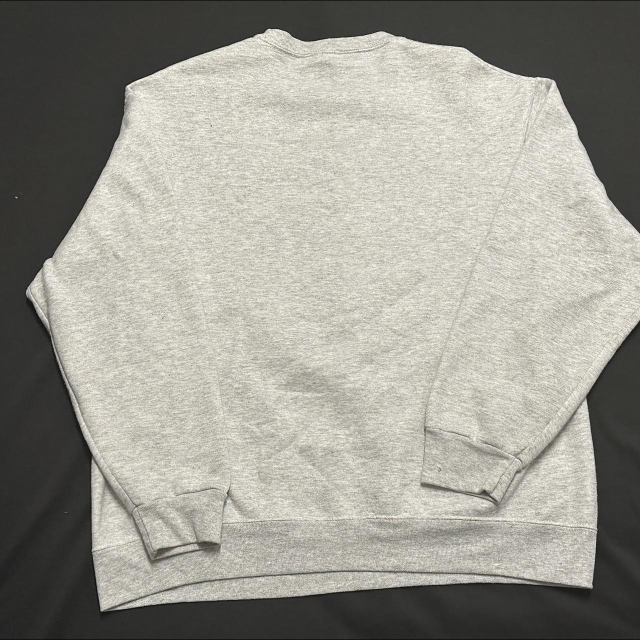 Hot Topic Men's Grey Sweatshirt (2)