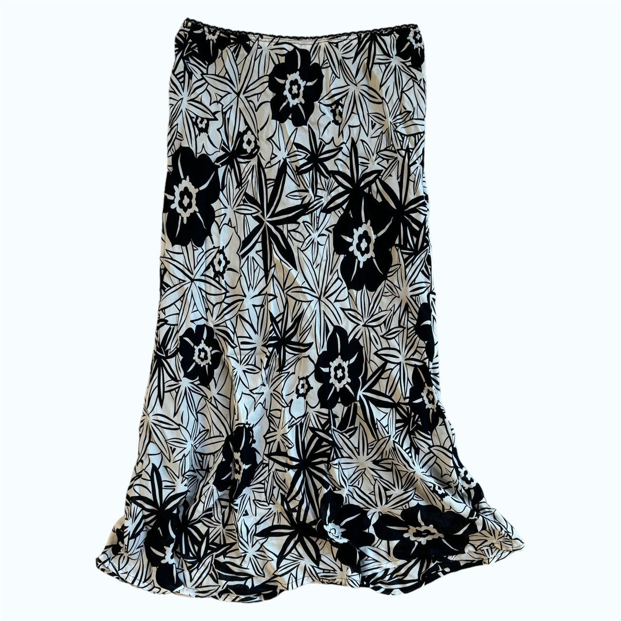 Black and white flowy midi skirt best sale