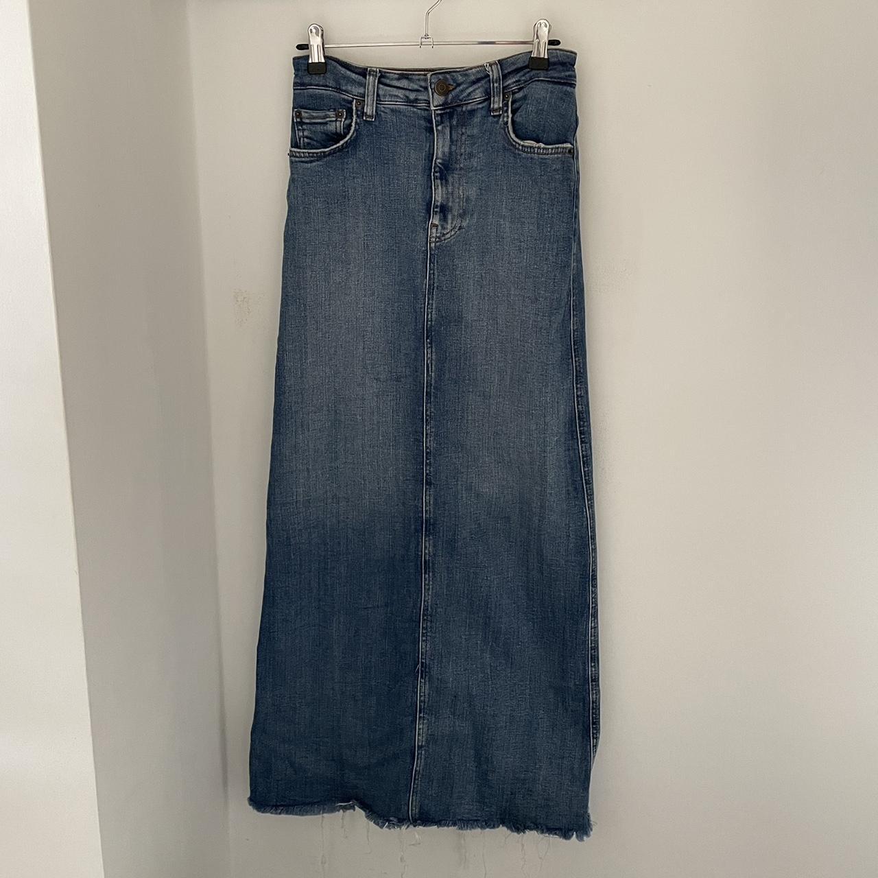 zara long denim midi skirt, only worn a few times!... - Depop