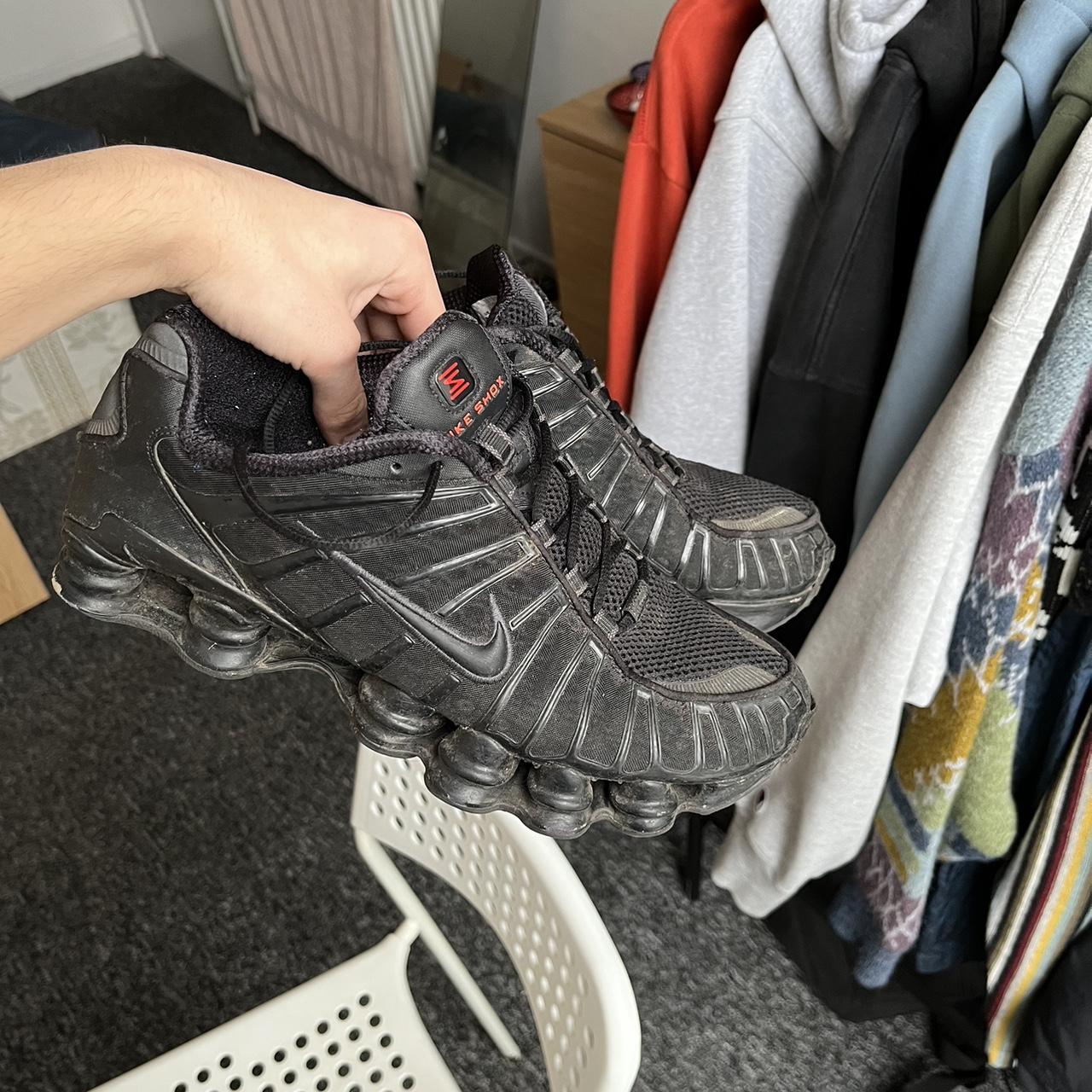 mens all black nike trainers