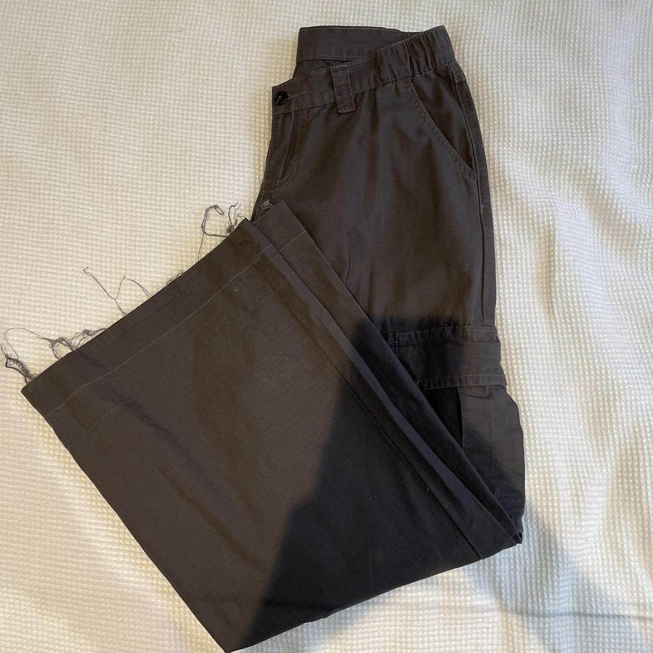 brandy melville kim cargo pants worn a couple of... Depop