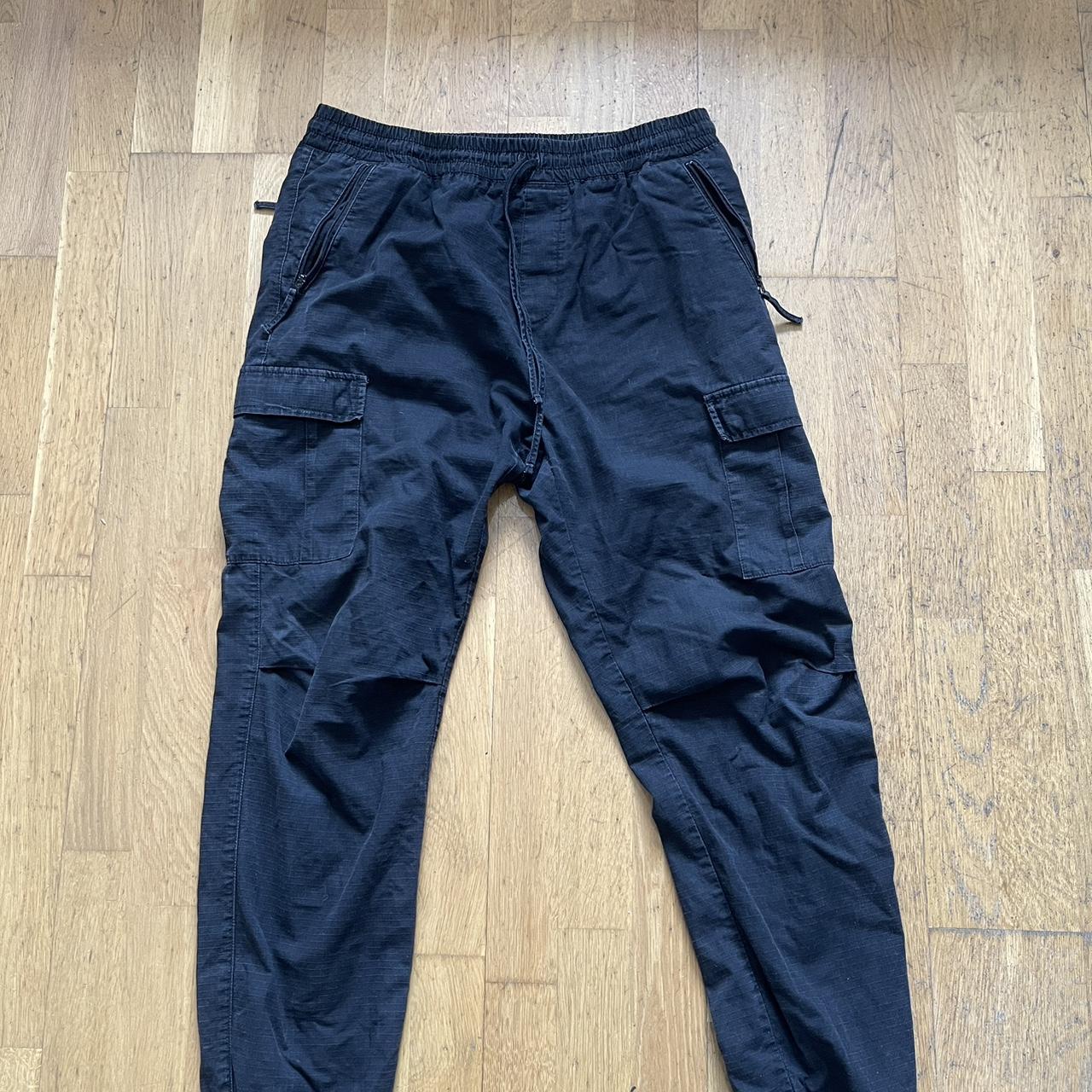 Carhartt WIP Men's Black Trousers | Depop