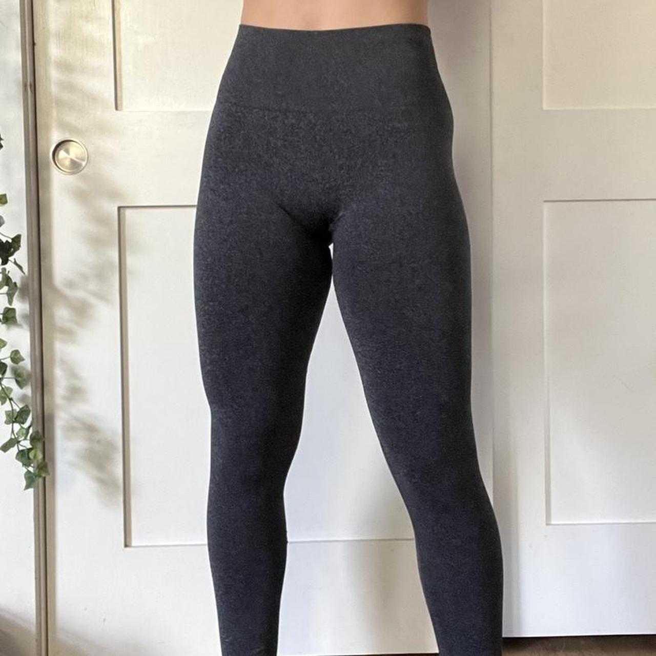 Seamless charcoal grey leggings squat proof size - Depop