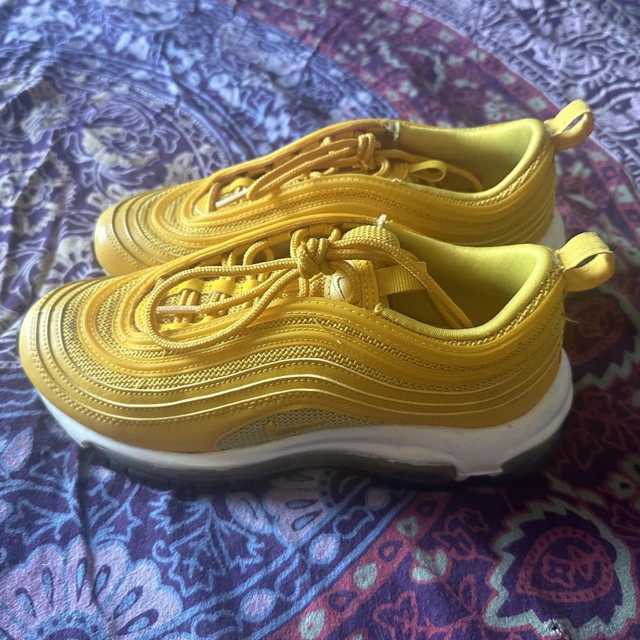 Nike women's air max hotsell 97 yellow