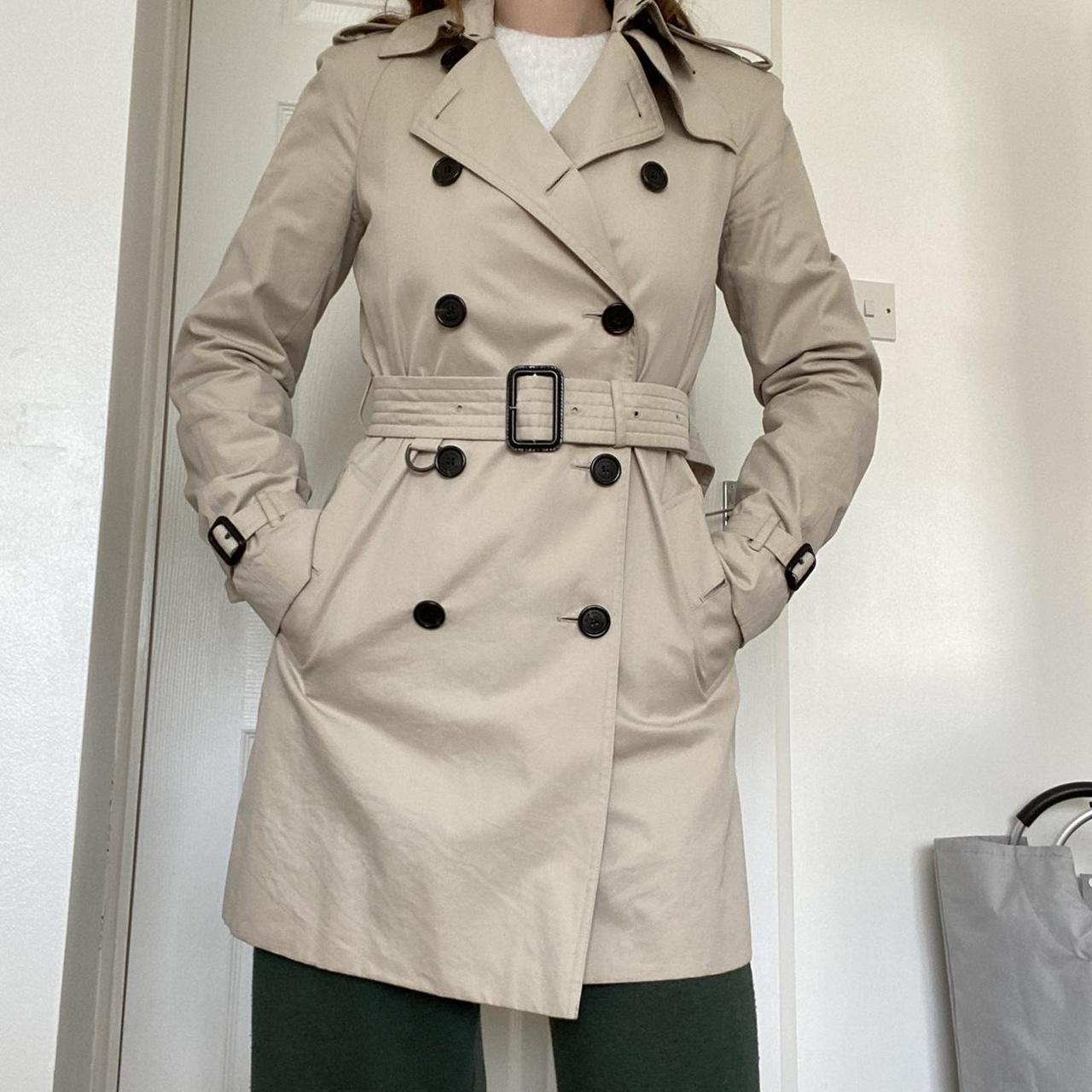 Burberry Women's Coat Depop