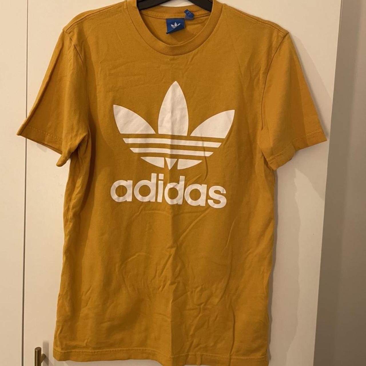 Adidas Originals Men's Yellow and White T-shirt | Depop