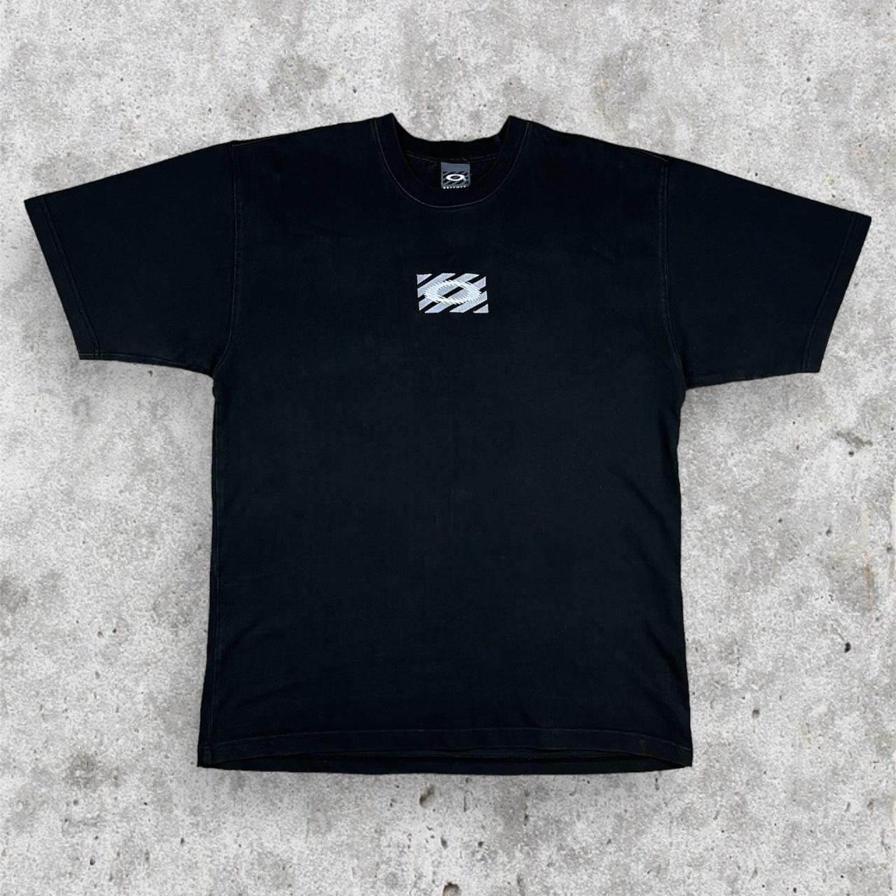 ▫️Vintage Oakley Software logo t shirt Features | Depop ▫️Vintage Oakley Software logo t shirt Features | Depop