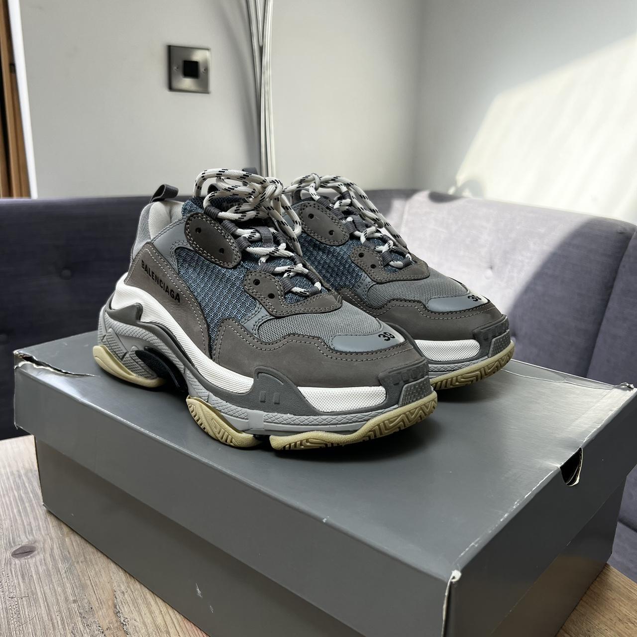 Balenciaga triple s trainers grey white. Size 39