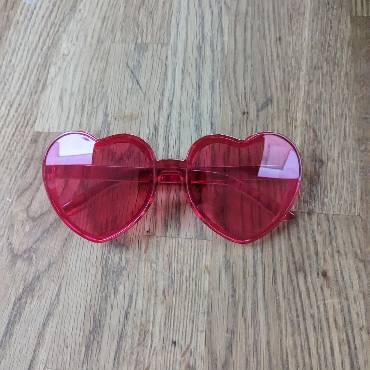 diff heart shaped sunglasses