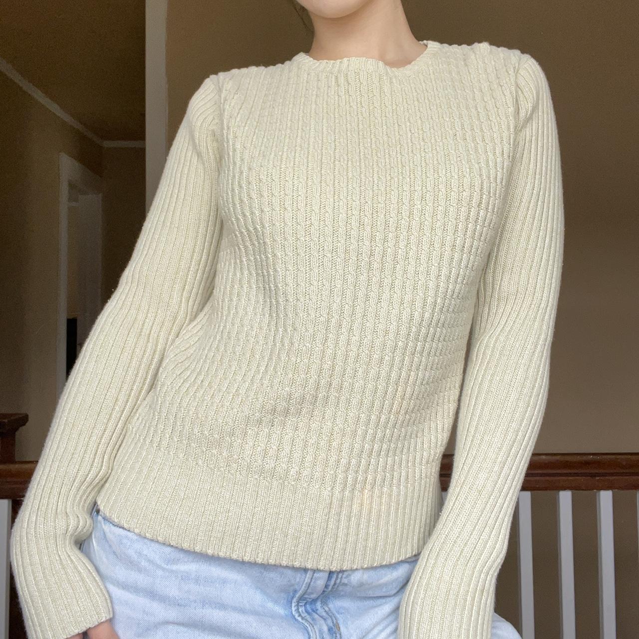 Liz Claiborne pastel green sweater in a size medium.... Depop