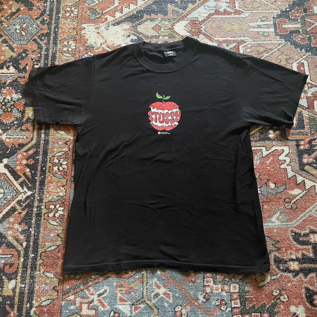 Stüssy Men's Black and Red T-shirt | Depop