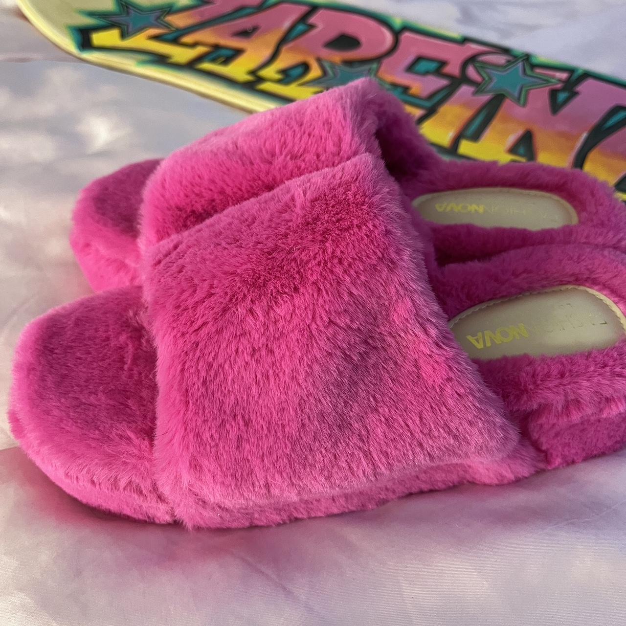 fur sandals pink