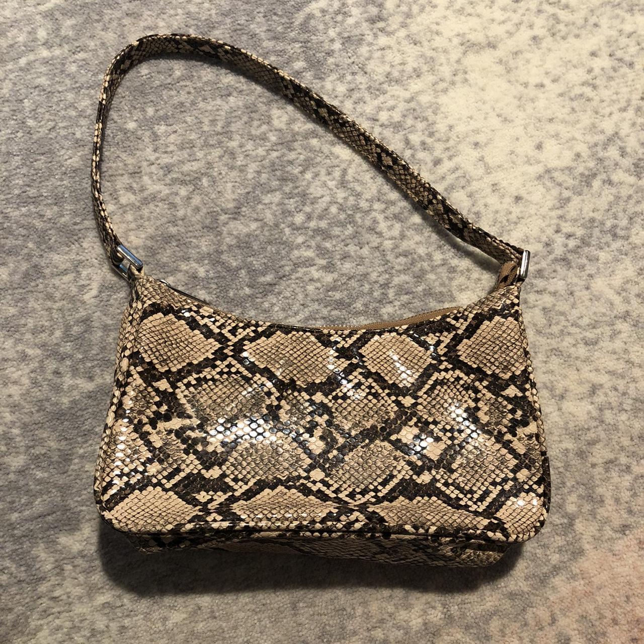 Stylenanda brown mini handbag it can fit a good