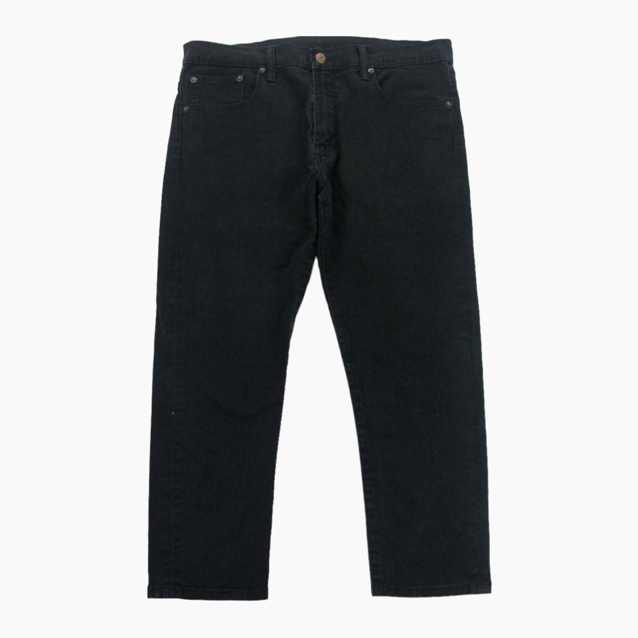 Levis 520 Jeans Size Women's Waist = 34 inches... Depop