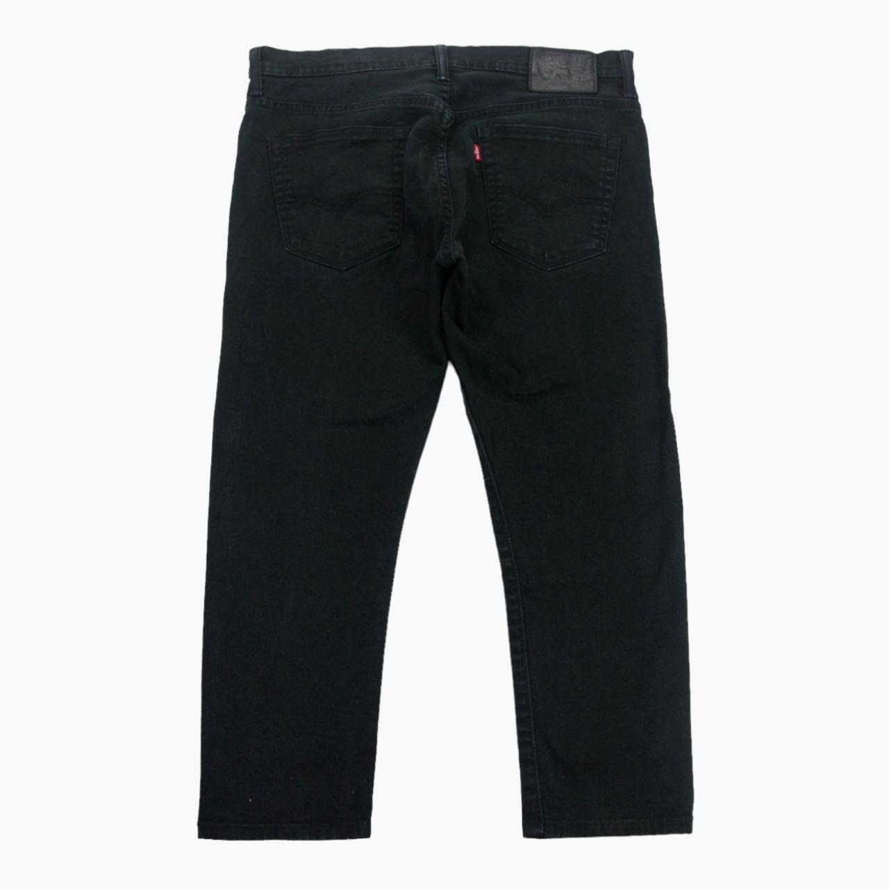 Levis 520 Jeans Size Women's Waist = 34 inches... Depop