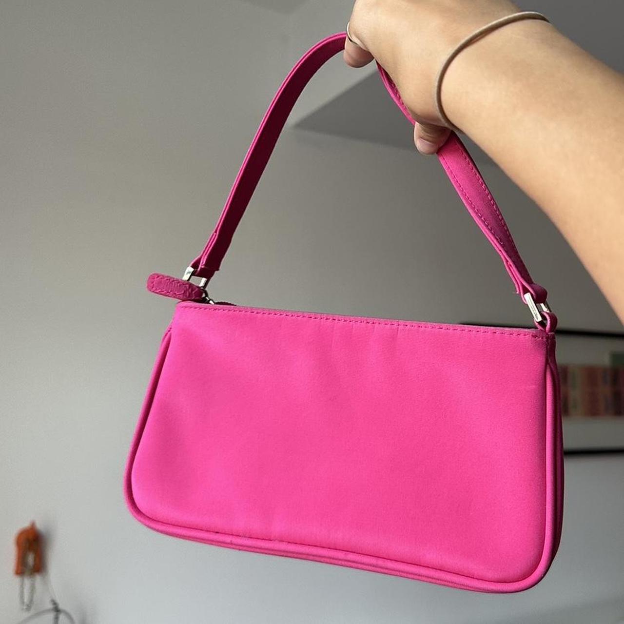 Hot pink best sale baguette bag