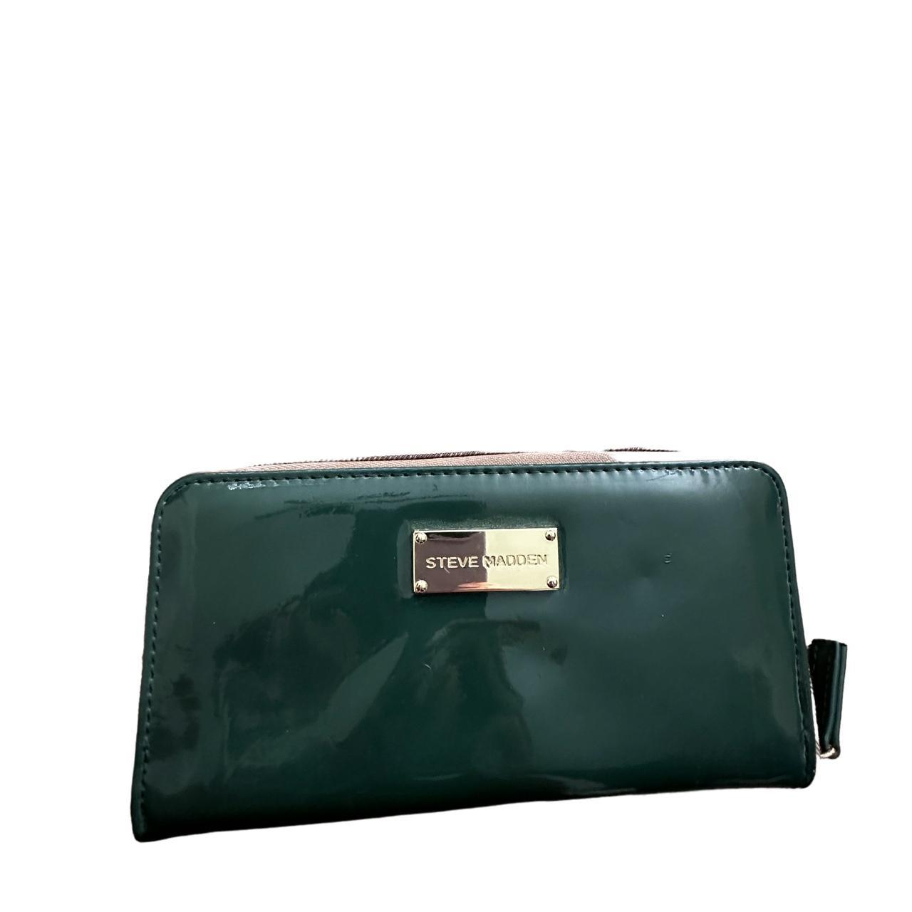 Dark green Steve Madden wallet Hardly used had Depop