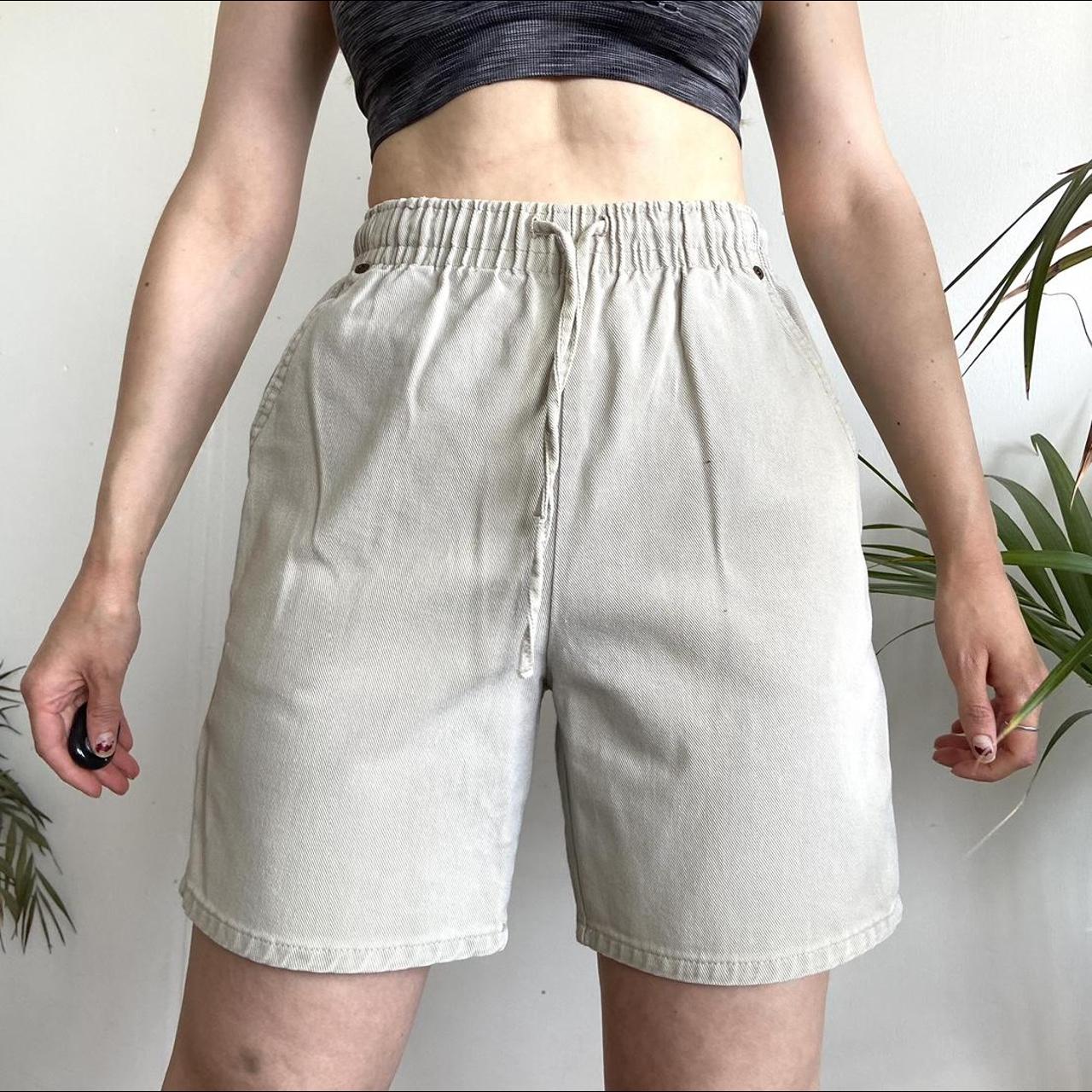 Women's Cream Shorts | Depop