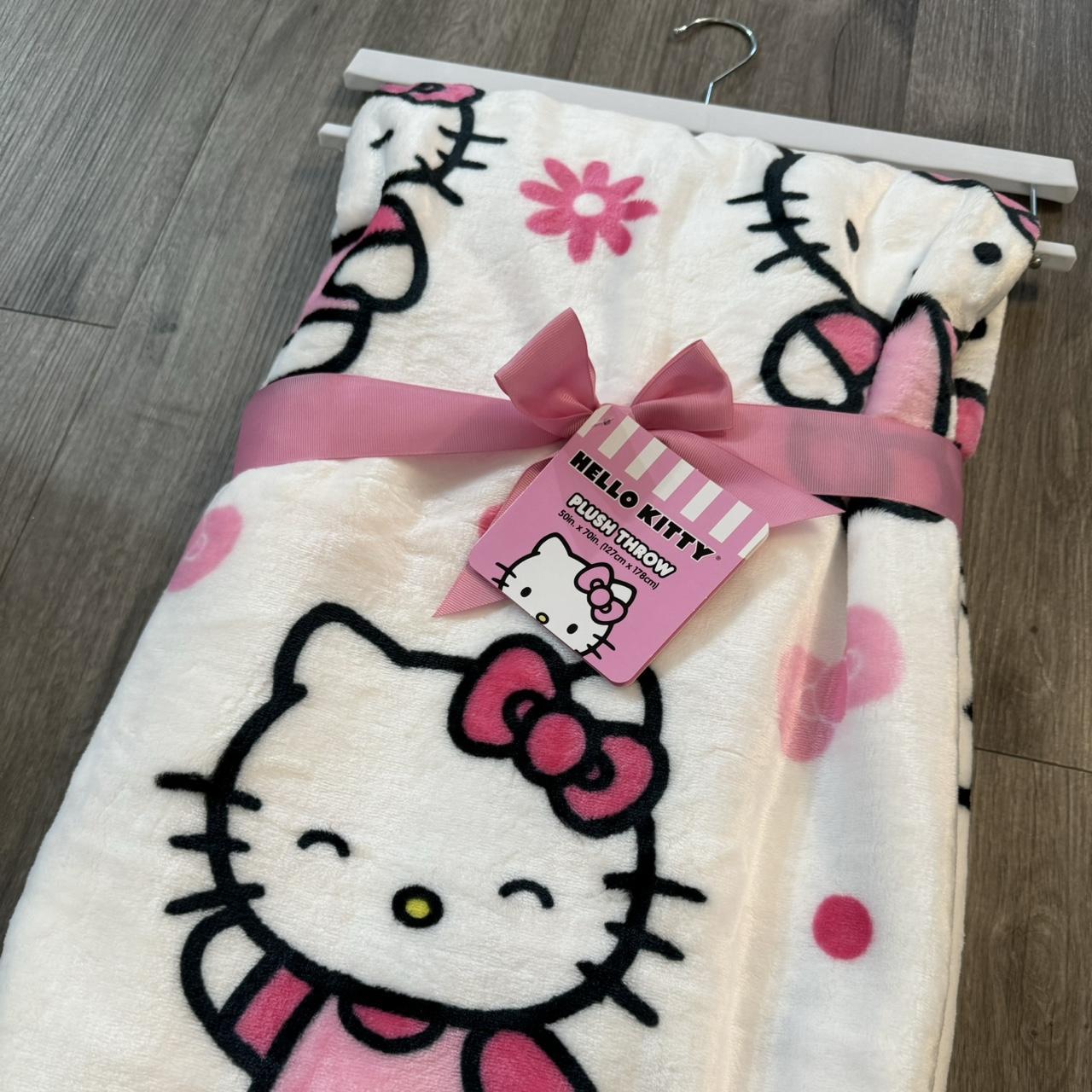 Hello kitty pink discount blanket