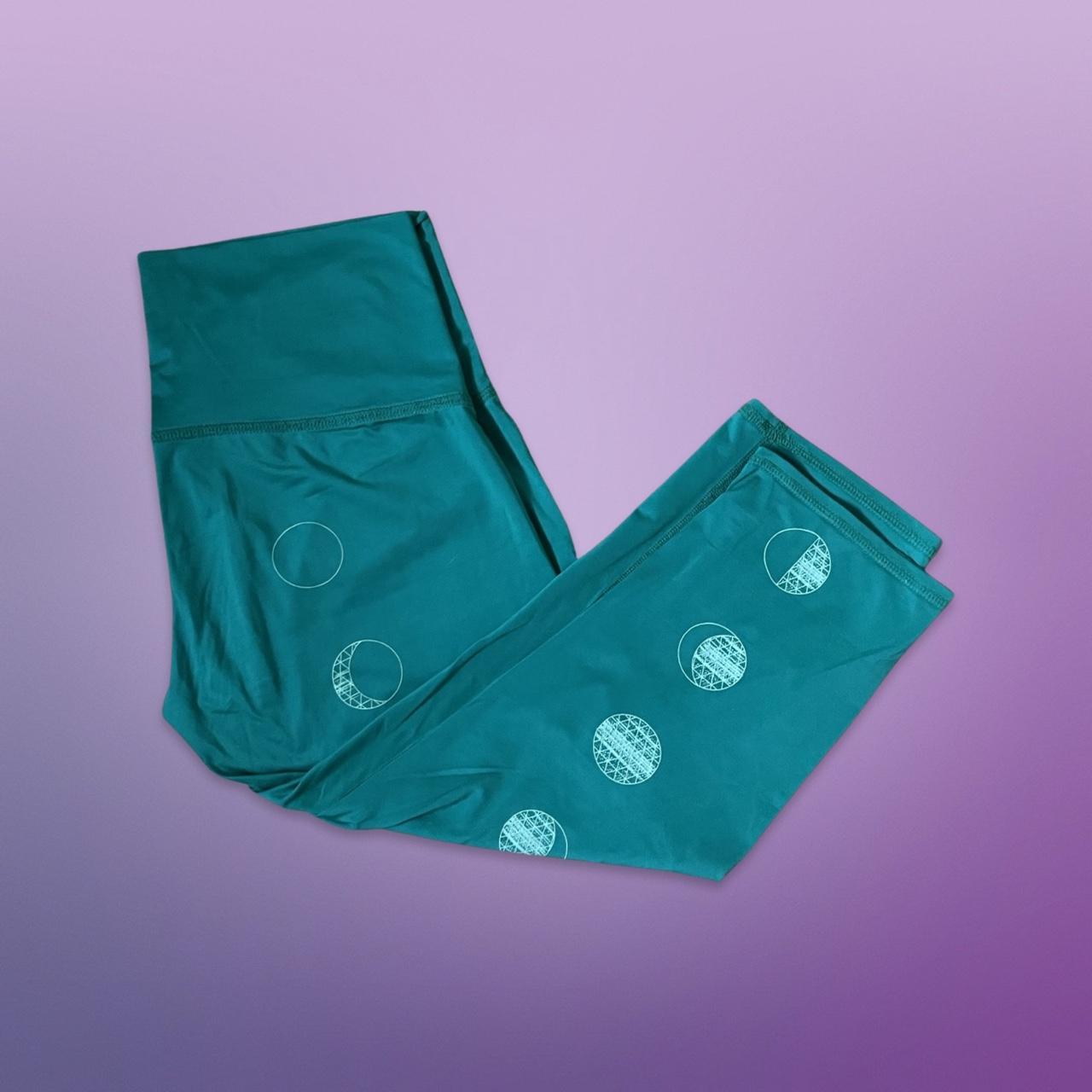 Teeki Moon Phase Capri Leggings in Green M Depop
