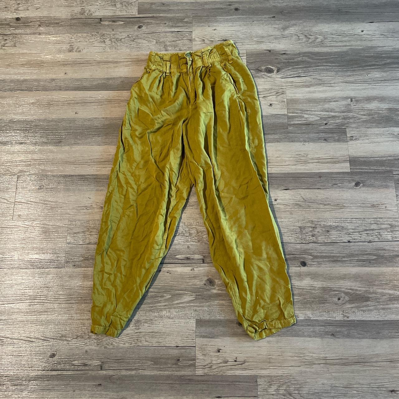 Olive Women's Green and Khaki Trousers | Depop