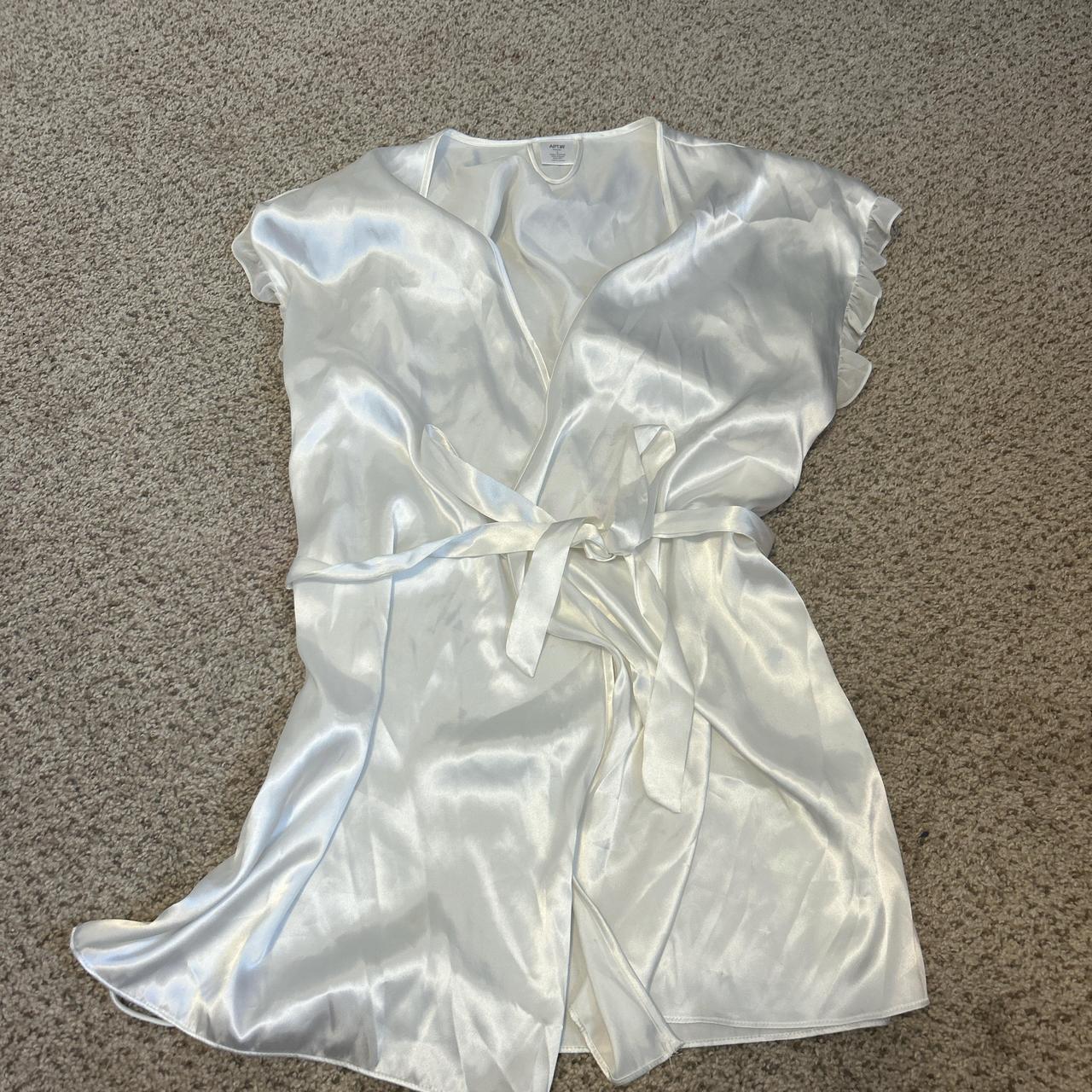 item listed by whatifiwasqueen