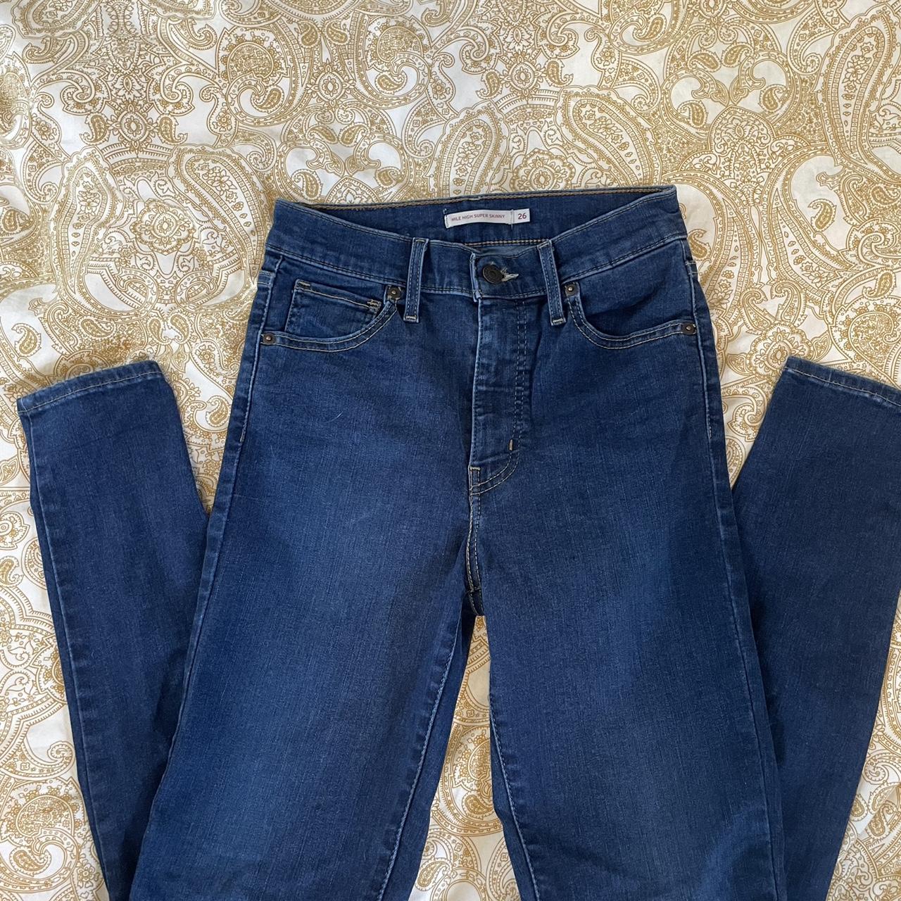 item listed by cloeimona