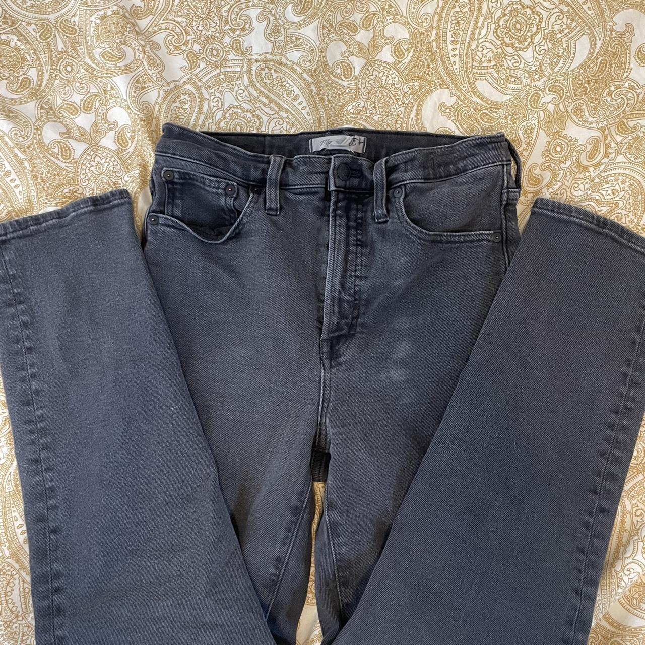 item listed by cloeimona