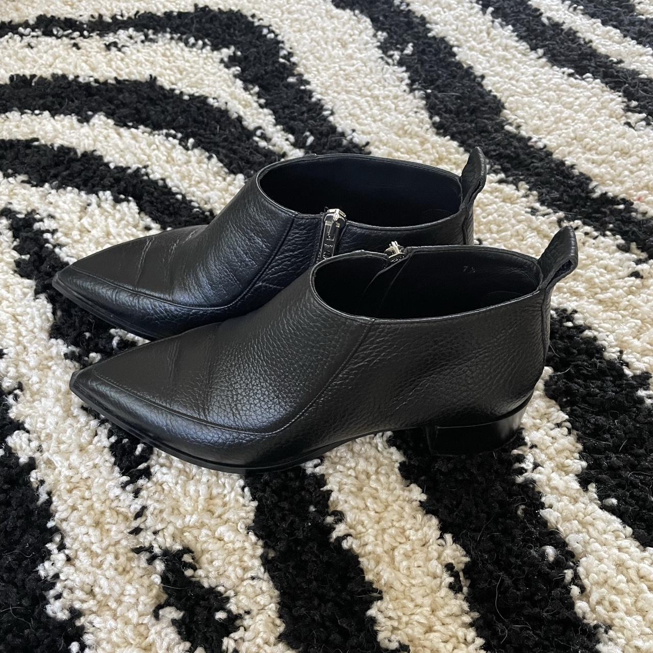 Everlane Women's Black Boots | Depop