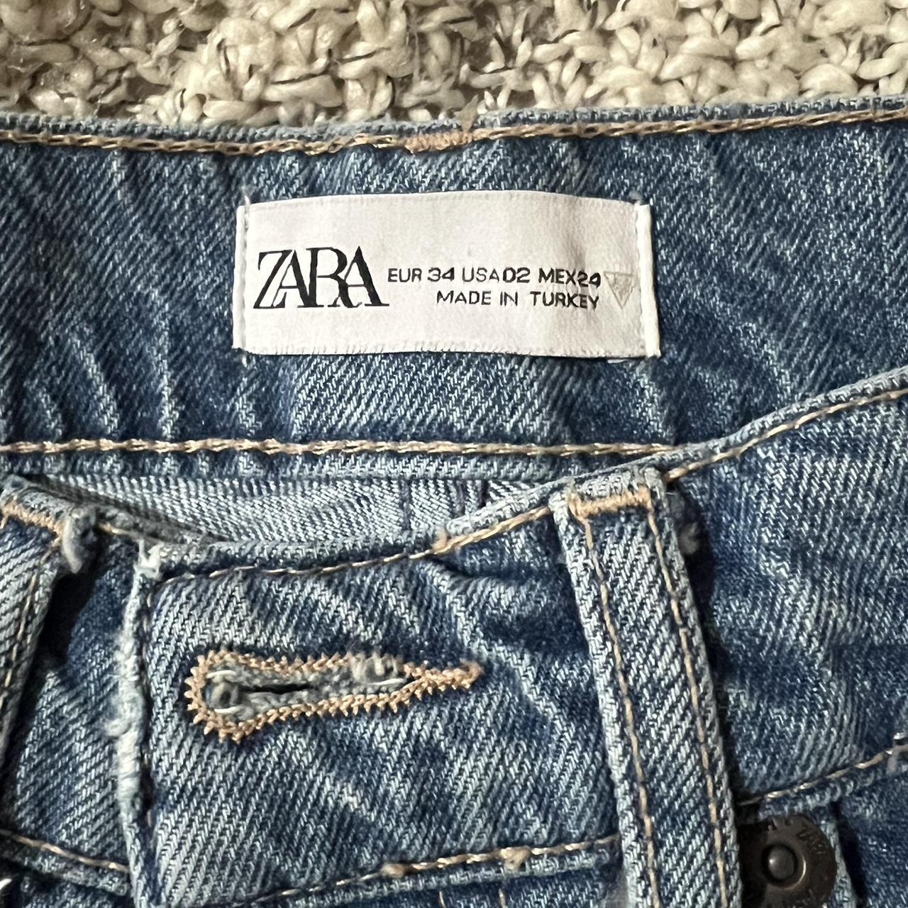 ZARA mid-rise straight jeans ive only worn a couple... - Depop