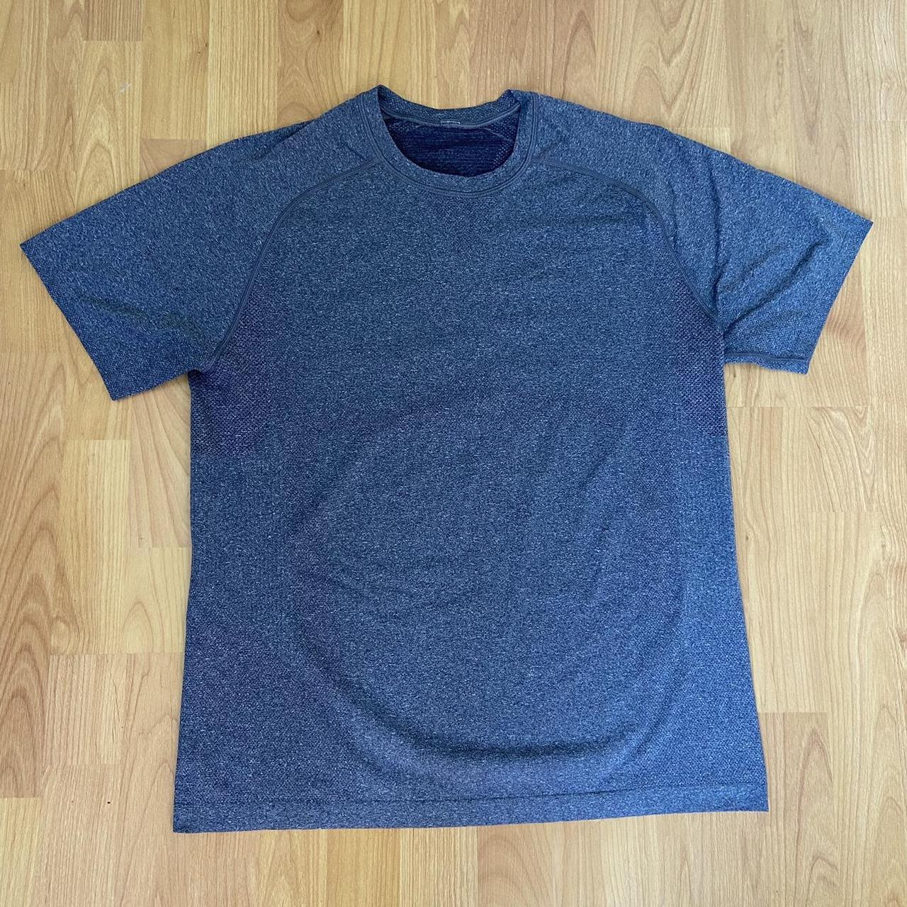 Lululemon Men's Grey Shirt | Depop