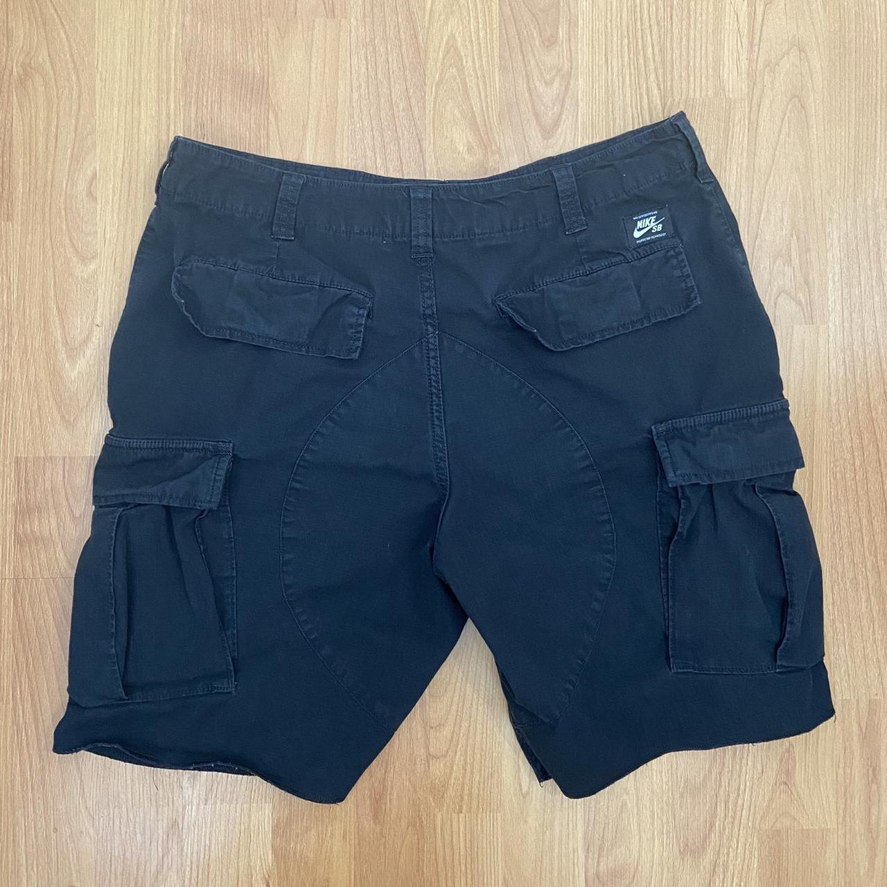 NikeSB Men's Logo Patch Black Cargo Skate Shorts... - Depop