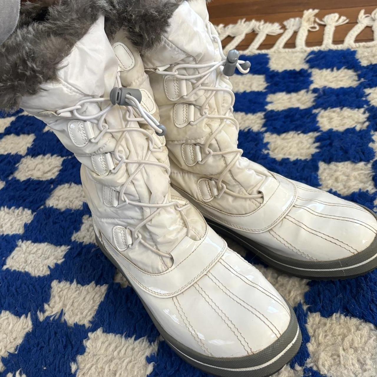 WHITE PUFFER SNOW BUNNY BOOTS !!! description:... - Depop