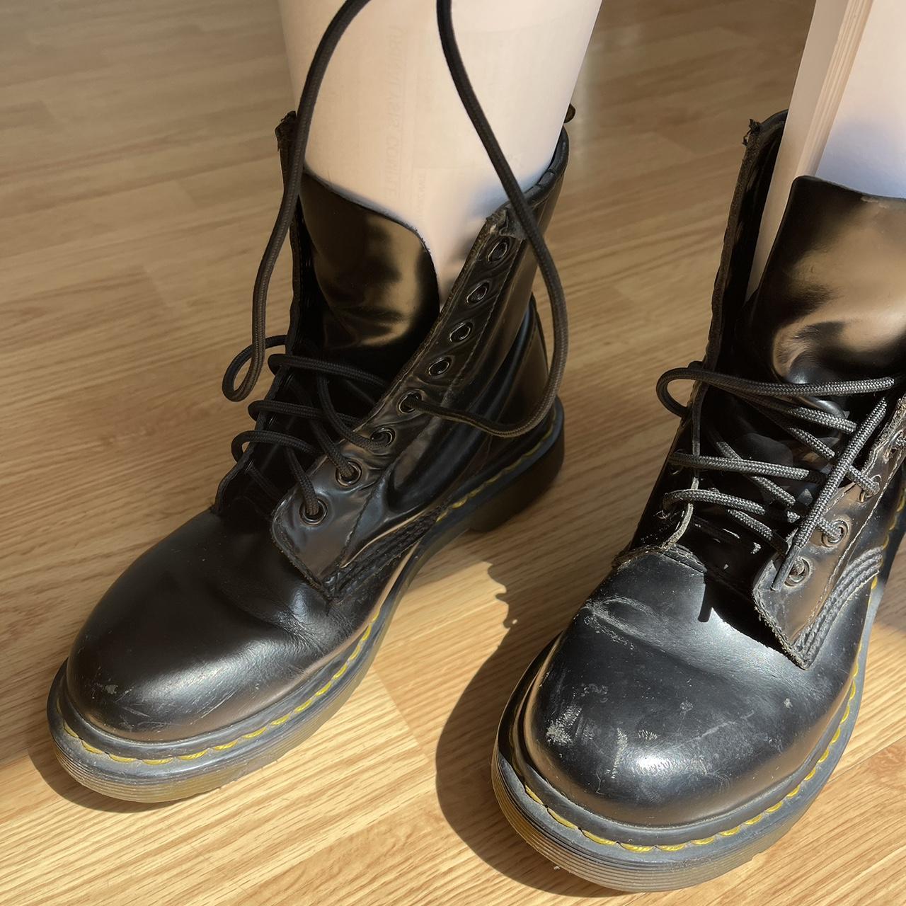 Doc martens outlet crease