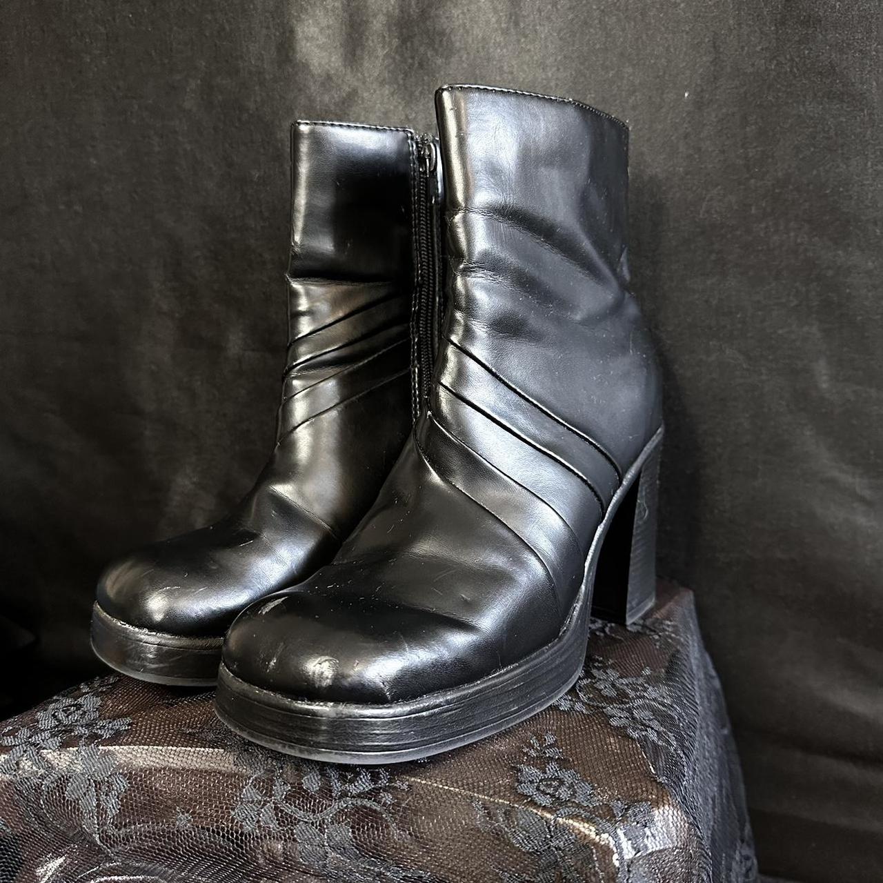 y2k black chunky heel boot ! 🌹 definitely a closet... - Depop